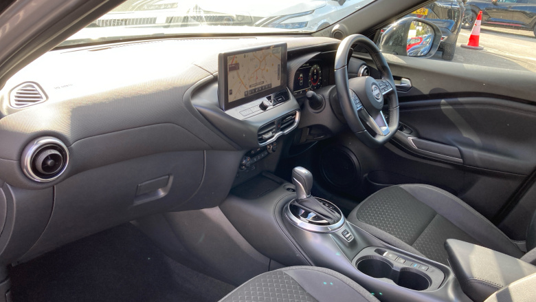 Nissan Juke 1.6 Hybrid N-Connecta 5dr Auto Hybrid Hatchback